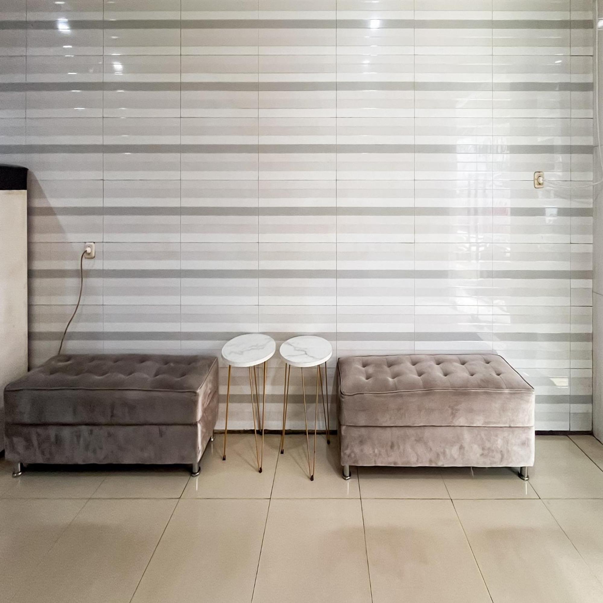 Arcadia Rooms Redpartner Giacarta Esterno foto